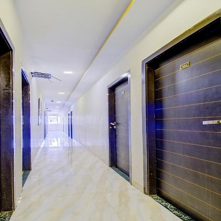 Oyo 76486 Silver Moon Mumbai Exterior photo