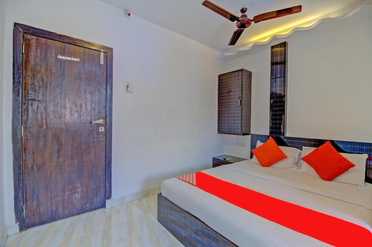 Oyo 76486 Silver Moon Mumbai Exterior photo