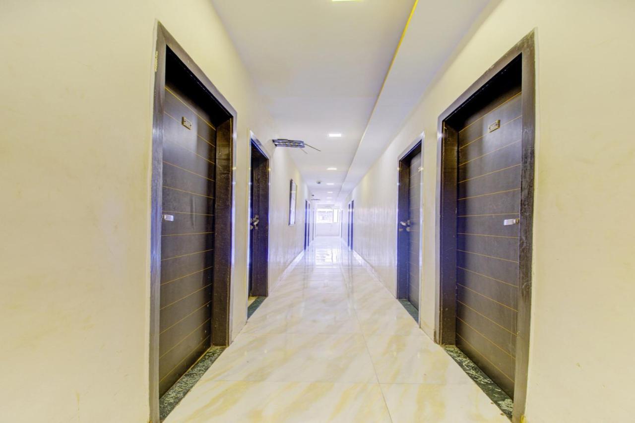 Oyo 76486 Silver Moon Mumbai Exterior photo