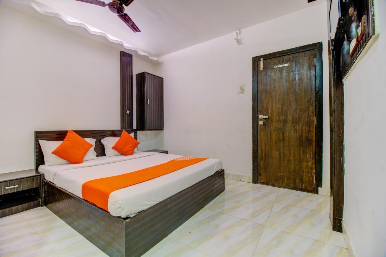 Oyo 76486 Silver Moon Mumbai Exterior photo